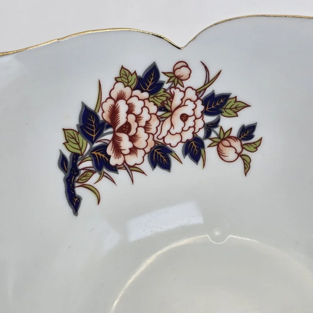 Vintage Imari Ware Japan Scalloped Porcelain Serving Bowl Gold Trim Floral 8